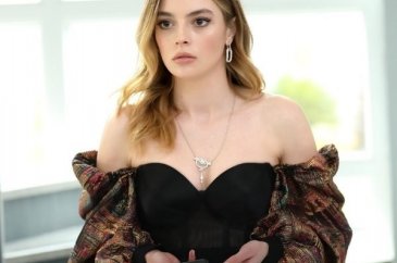 Melis Sezen yeni yaşını kutladı
