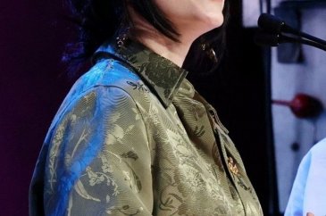 Billie Eilish: Ergenlik yıllarımda vücudumdan nefret ediyordum 