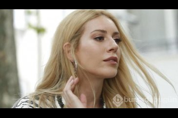İkinci kez anne olan Sinem Kobal yorum yağmuruna tutuldu