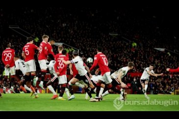 Manchester United ve Newcastle United yarı finale yükseldi