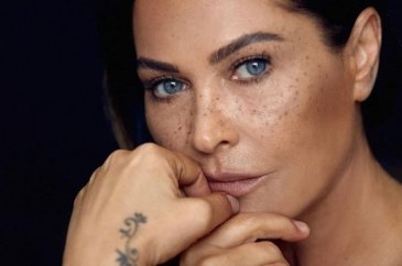 Hülya Avşar'dan çalışanlarına jest!