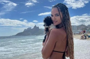 Formula 1'in efsane pilotu Lewis Hamilton'ın sevgilisi göz kamaştırdı