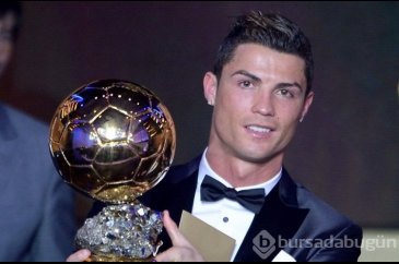 Cristiano Ronaldo'nun Ballon d'Or ödülü satılığa çıkarıldı
