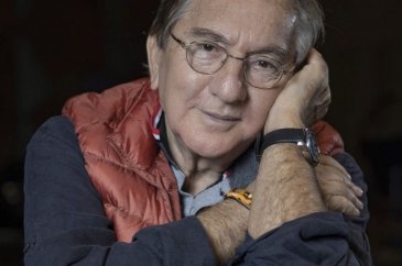 Usta oyuncu Ali Poyrazoğlu yanan tiyatro hakkında konuştu