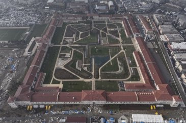 İstanbul'un en büyük kütüphanesi olan Rami kışlası Bugün açılıyor