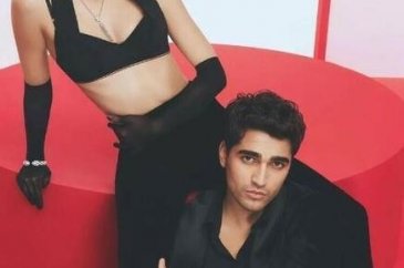 Afra Saraçoğlu ve Mert Ramazan Demir sarmaş dolaş 
