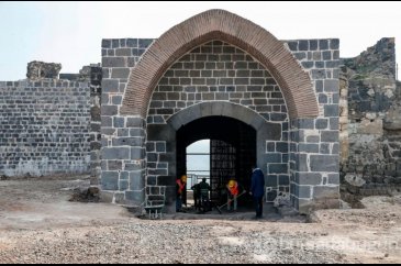 1700 yıllık zemin taşlar onarılıyor