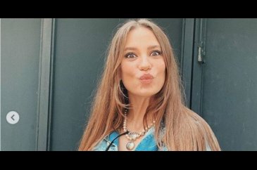 Serenay Sarıkaya'nın çantasının fiyatı şok etti!