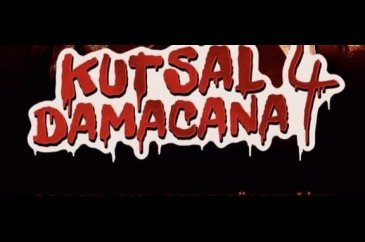 Kutsal Damacana 4'de Şafak Sezer ve Kızı oynuyor