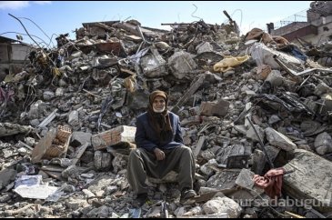 Deprem bölgesinden çarpıcı görüntüler...
