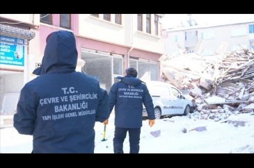 Depremin zarar verdiği ilçelerde hasar tespitleri yapıldı
