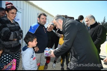 Bursa Büyükşehir'den Hatay'a konteyner kenti kuruldu
