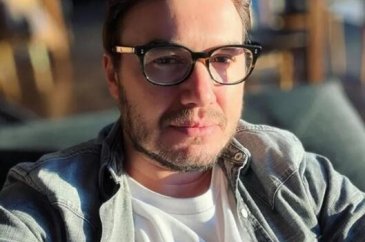 Mustafa Ceceli'nin depremzede aileye yaptığı jest takdir edildi
