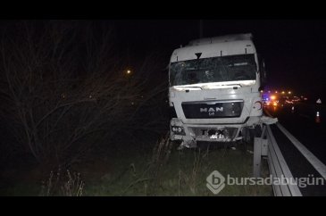 Depremzedeler için gönderilen malzemeler yola saçıldı