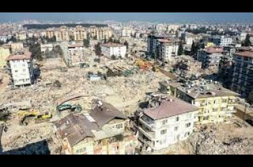 3 büyük depreme de evinde yakalandı 