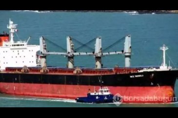Türk bayraklı gemi Ege'de karaya oturdu
