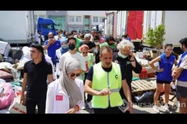 Gamze Özçelik deprem bölgesinde çadır kurdu