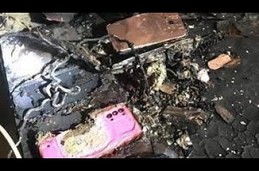 Aynı anda şarja takılan cep telefonları yangın çıkardı