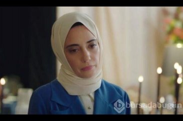 Kızılcık Şerbetinde oynayan Ceren Karakoç'un mini elbisesi olay oldu!
