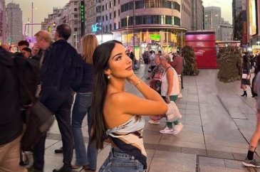 Ayrıldığı eski sevgililerini aynı WhatsApp grubunda topladı!