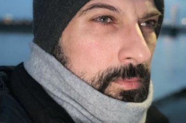Tarkan ilk kez gülmediği fotoğrafını paylaştı