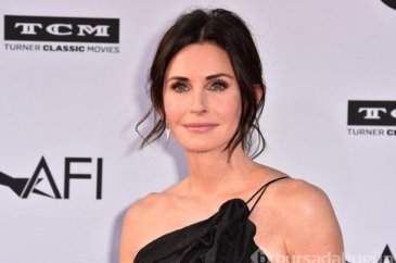 Courteney Cox'un estetik pişmanlığı yaşadığını açıkladı
