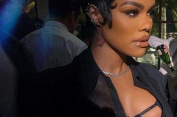 Transparan giyen Teyana Taylor dekoltesiyle büyüledi