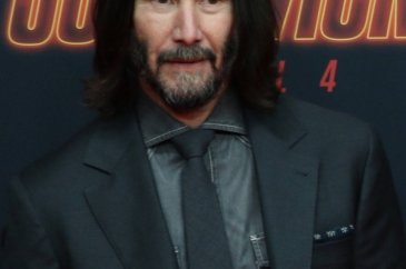 Keanu Reeves'e hayranlarından biri evlenme teklifi etti
