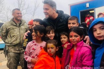 Beyazıt Öztürk Kahramanmaraş'ta depremzedelerle buluştu