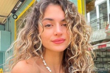 Survivor'un eski yarışmacısı Aleyna Çalışkan dekolteli pozunu paylaştı