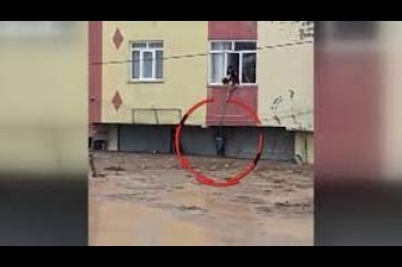 Şanlıurfa'da sele uykuda yakalandı!