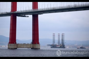 63 metrelik platform boğazı kapattırdı