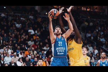 ALBA Berlin: 95 - Anadolu Efes: 93