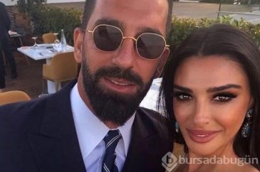Arda Turan'ın eşi Aslıhan Doğan'ın hırkasının fiyatı şok etti!