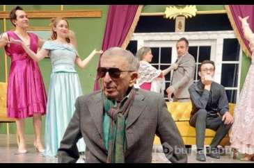 95 yaşına giren Haldun Dormen'in doğum günü sahnede kutlandı