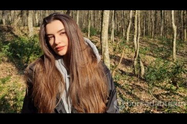 Oyuncu Leyla Lydia Tuğutlu, oğlu ile ilk fotoğrafını paylaştı
