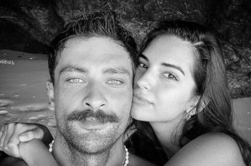Onur Tuna ve Yasemin Yazıcıdan aşk pozları
