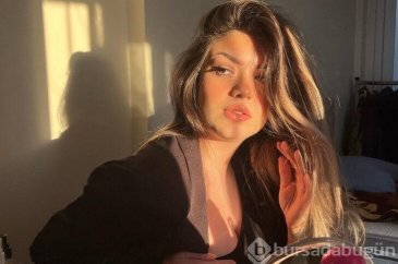 TikTok Fenomeni Simge Barankoğlu'nun dekolteli pozlarına bir bakan ...