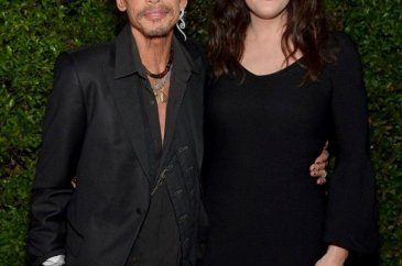 Steven Tyler cinsel taciz iddialarını reddetti
