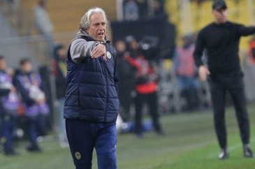 Fenerbahçe'nin Kayserispor galibiyetini spor yazarları yorumladı!