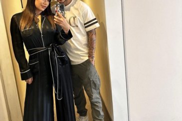 Wanda Nara paylaşımlarına hız kesmeden devam ediyor! 