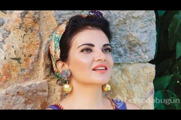 Şarkıcı Göksel ailecek çekildiği fotoğrafı paylaştı! Büyük ilgi gördü