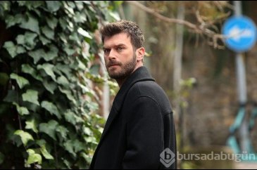 Başarılı oyuncu Kıvanç Tatlıtuğ'dan beyaz atletli pozlar!