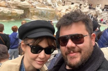 Eser Yenenler: Berfu beni Roma'da çok yürüttü