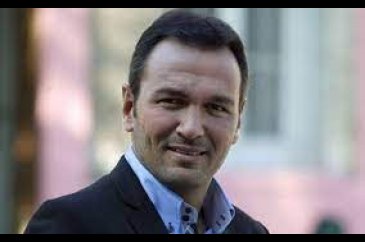Yeni filmi için kılık değiştiren Ali Sunal'a ilk yorum annesinden g...