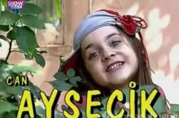 Bir dönemin çocuk yıldızı Ayşecik büyüdü! Son hali şok etti