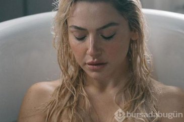 Ünlü şarkıcı Hadise'nin dekolteli pozları olay oldu!