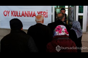 Sınır kapılarında oy verme işlemi başladı