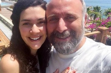 Londra'da yaşayan Bergüzar Korel ile Halit Ergenç oy kullandı!