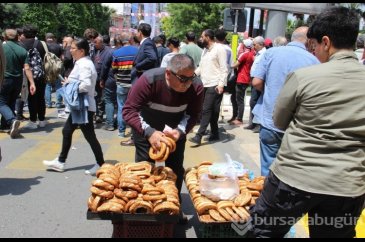 Mitingler simitçilerin yüzünü güldürdü